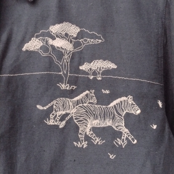 Lemon Grass Black Embroidered Button-up Shirt L - Picture 5 of 10